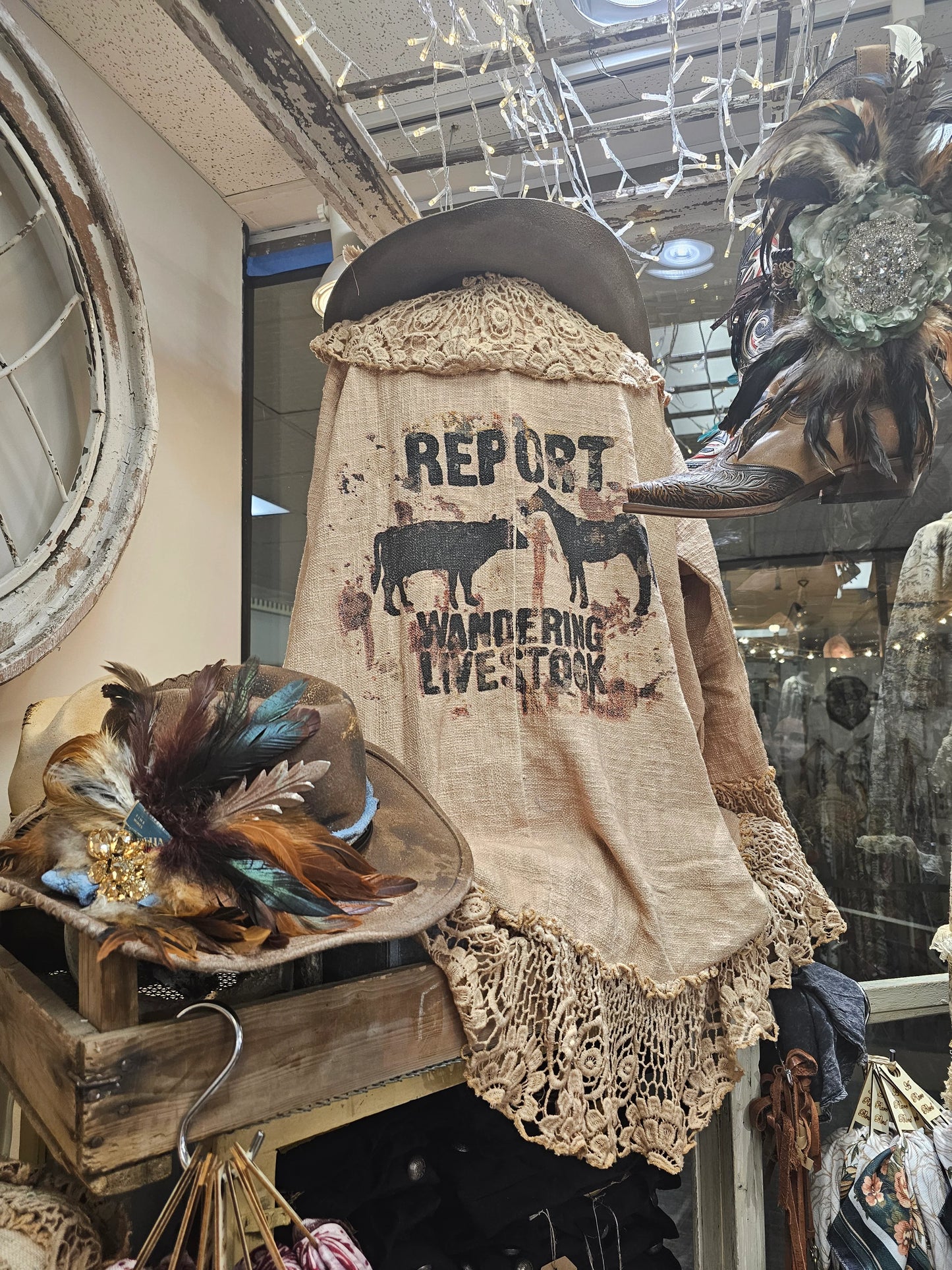 Burlap Wandering Livestock ONE SIZE