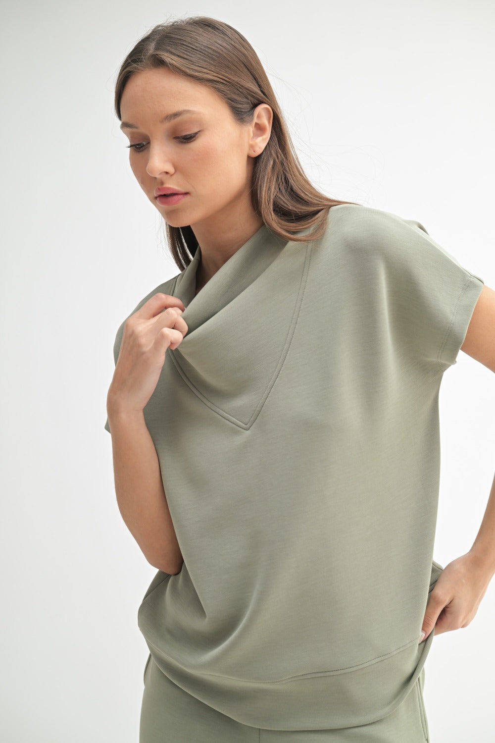 Mono b LAGUNA COWL NECK TOP