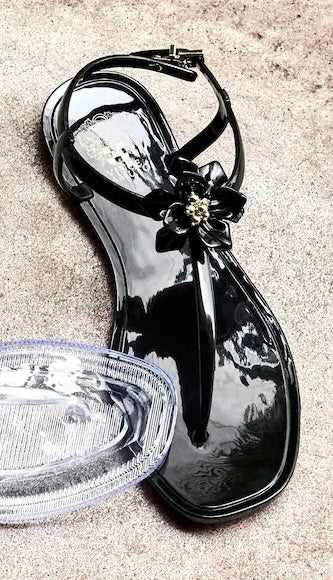 Vince Camuto Jelynn Flat Jelly Sandal