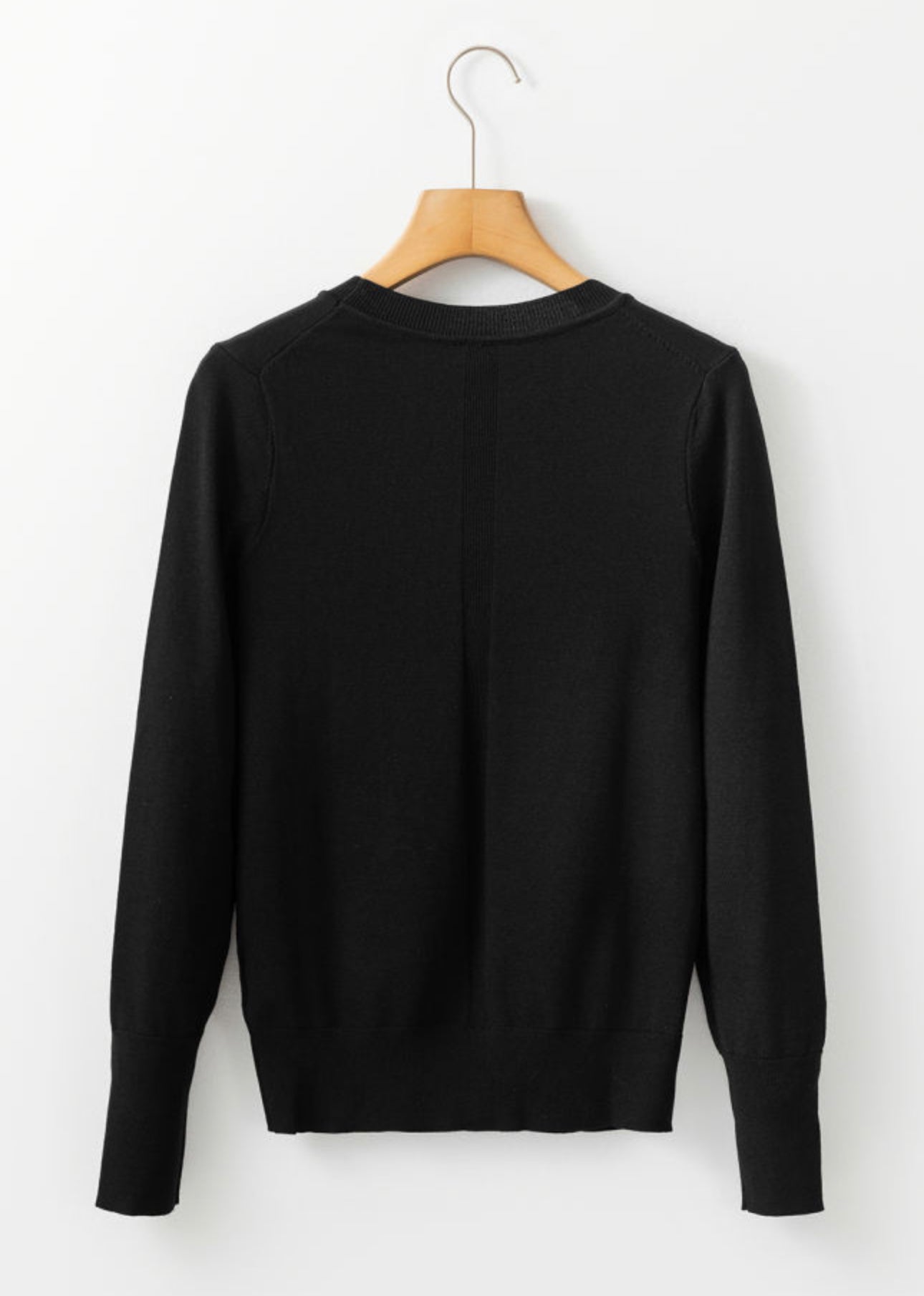 Black Solid Color Slim Fit Lightweight
Crew Neck Sweater