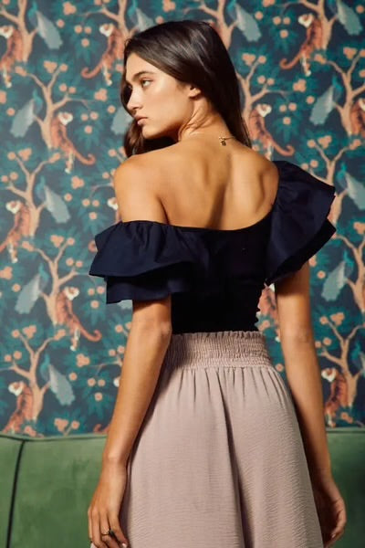 Black Ruffled Sleeve Ribbed Top