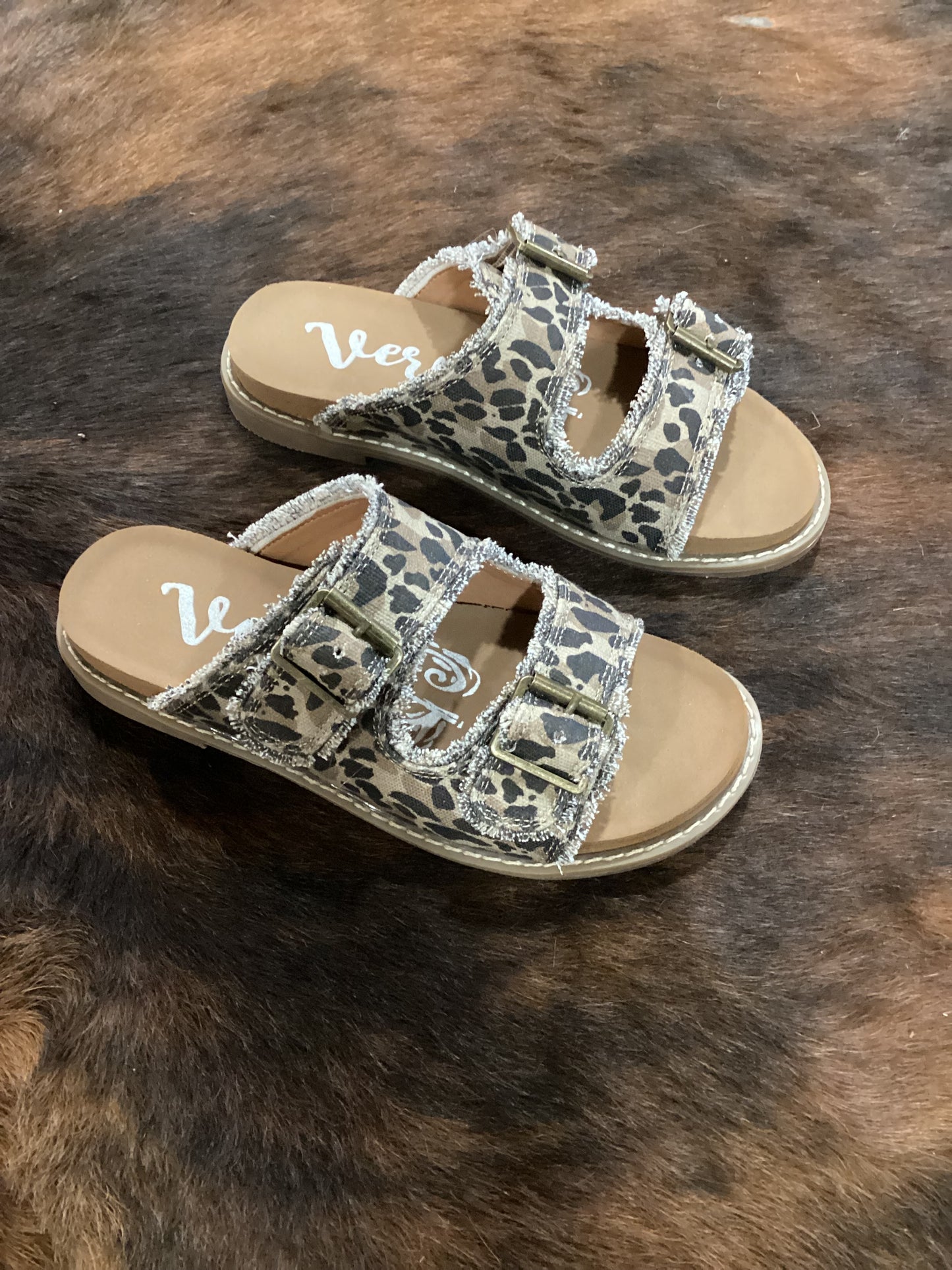 VERY G MACKENZIE TAN LEOPARD SANDAL