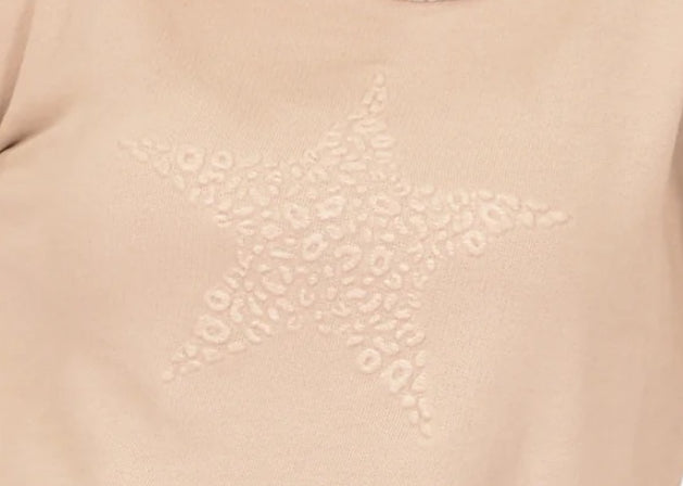 Made in Italy RAW EDGE SWEATER TOP W/STAR O/S