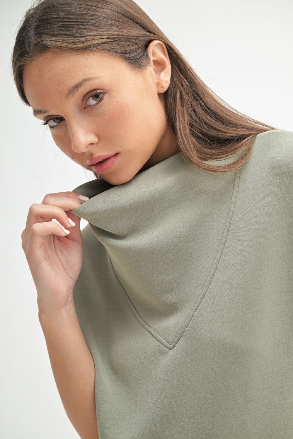 Mono b LAGUNA COWL NECK TOP