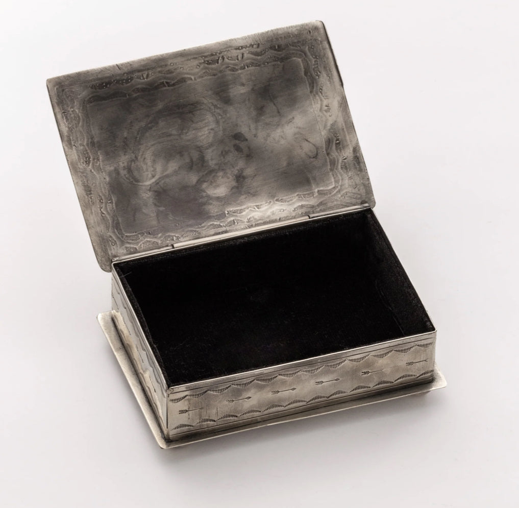 2 STAMPED SINGLE ARROW BOX