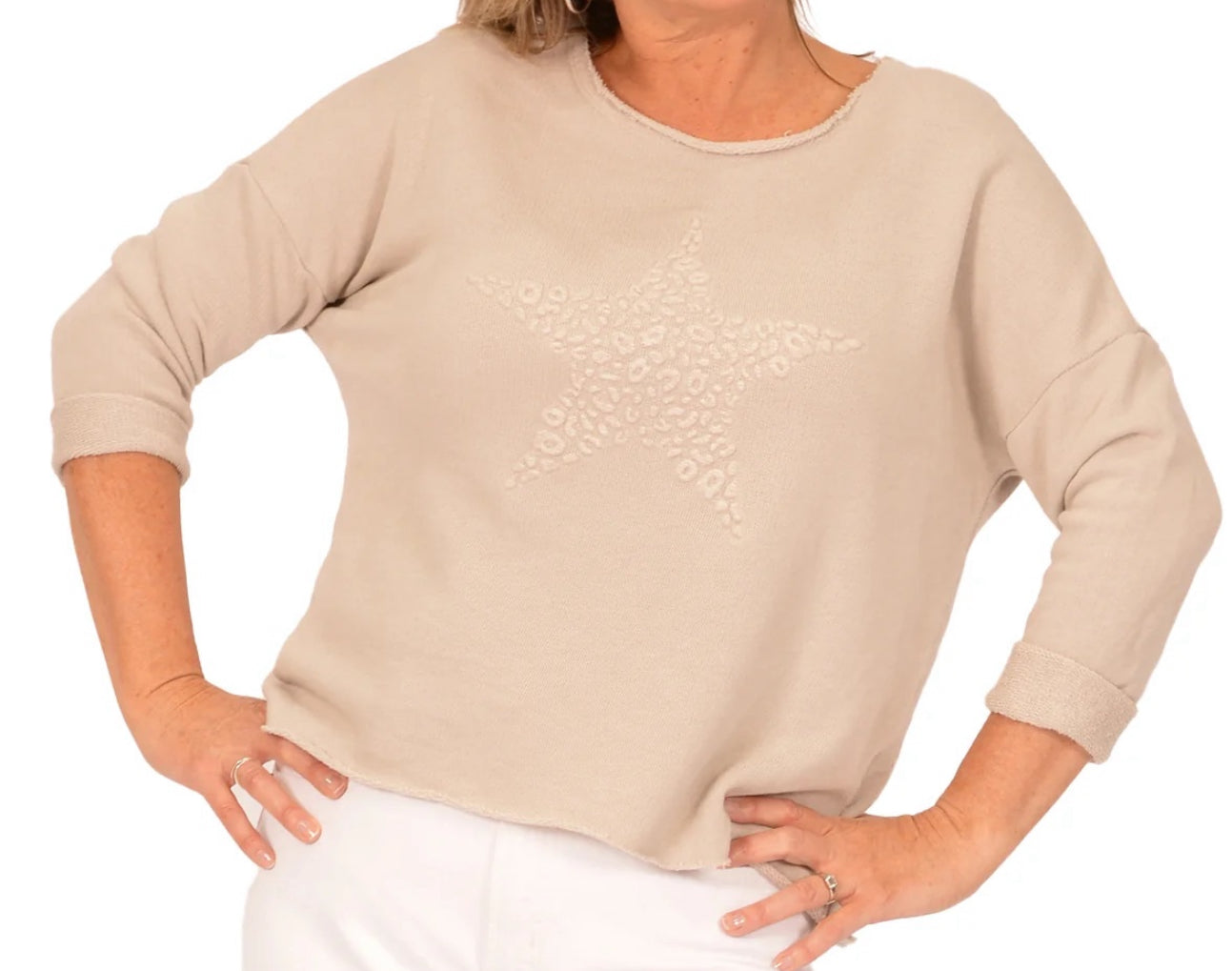 Made in Italy RAW EDGE SWEATER TOP W/STAR O/S