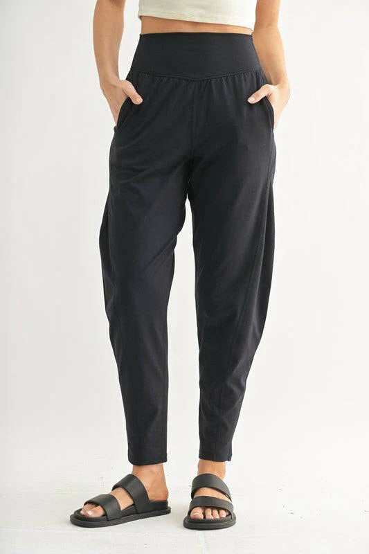 Monk b Buttersoft Venice FlowBarrel Active Pants