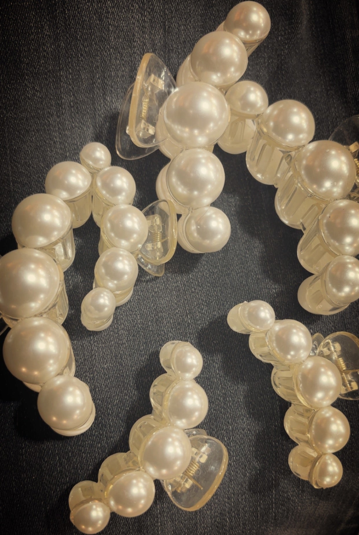 Pearl hair clips