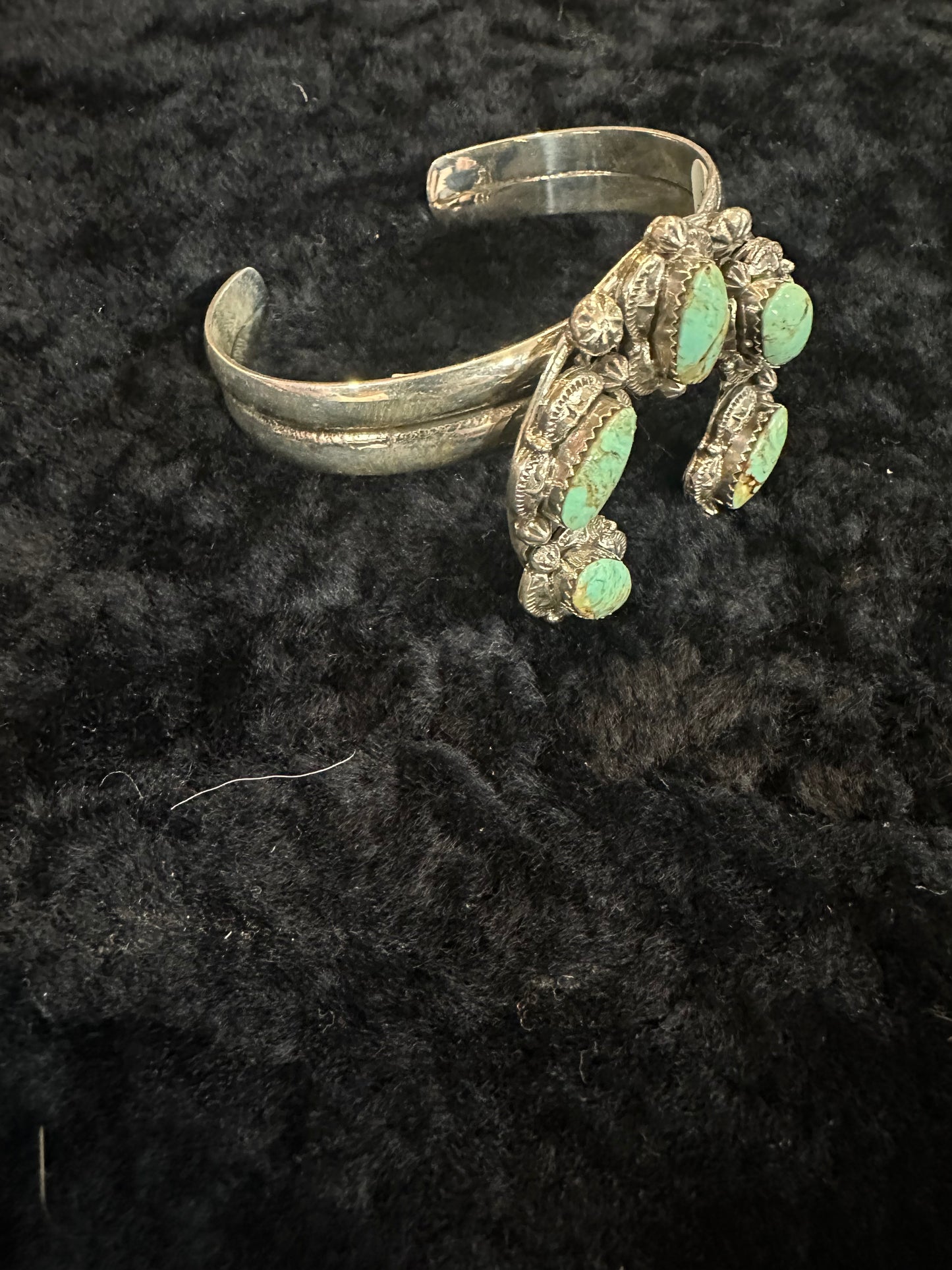 RAYMOND YAZZIE NAVAJO HANDMADE STERLING SILVER NEVADA TURQUOISE CUFF BRACELET