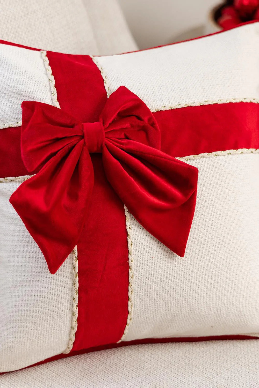 Mary Square Pillow Bow with Gold Accents