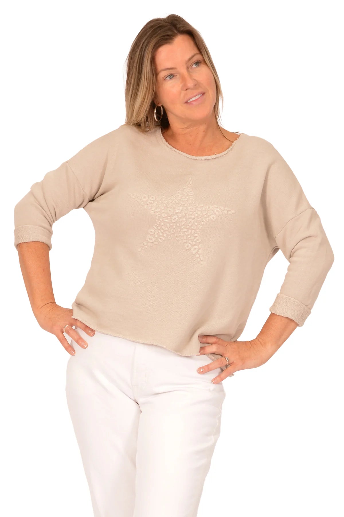 Made in Italy RAW EDGE SWEATER TOP W/STAR O/S