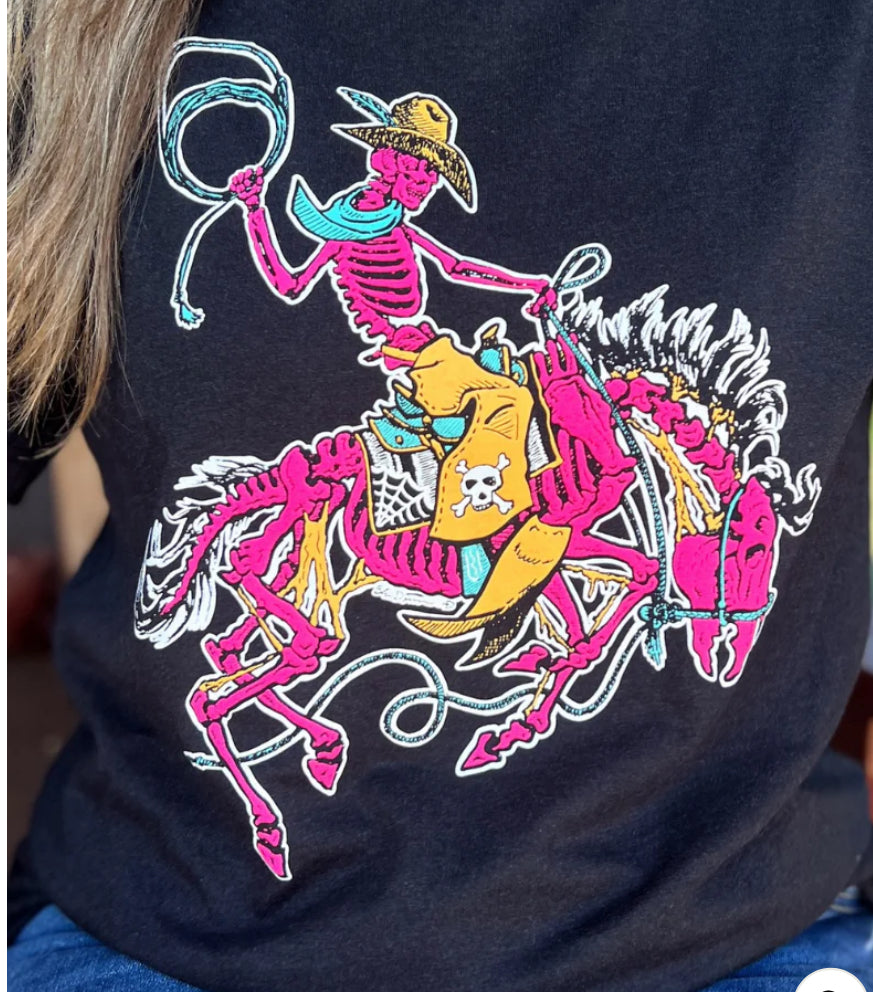 BOOGIE BRONC SHORT SLEEVE TEE