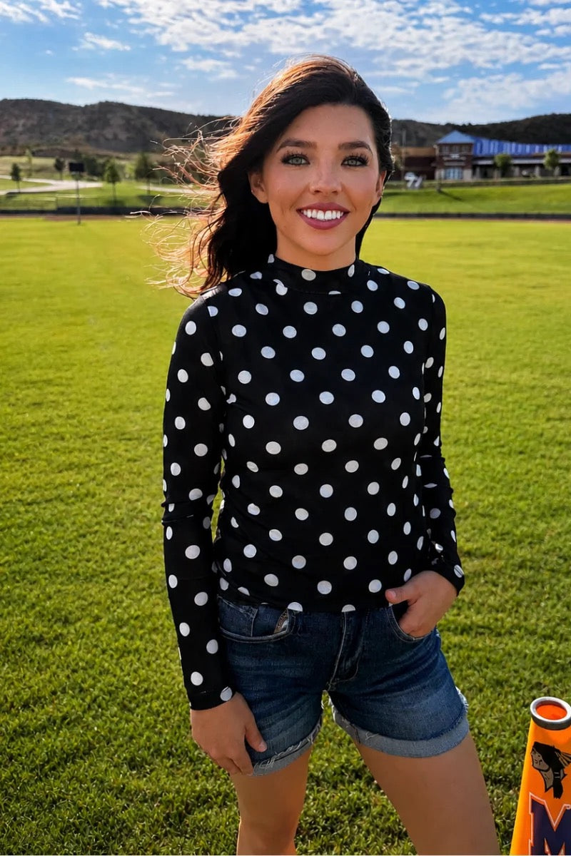 KICKOFF SEASON BLACK AND WHITE MESH TOP