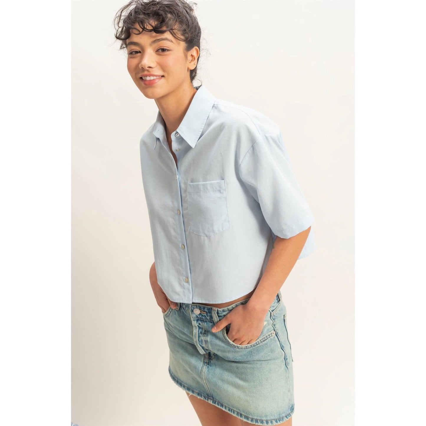 Linen Blend Cropped Button-Up Shirt with Pocket