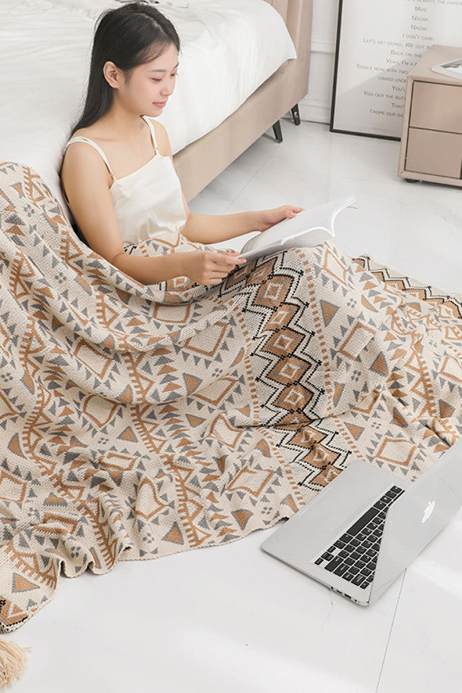 LumiSyne Knitted Throw Blanket Vintage Tassel Bohemian Geometric Pattern Cozy Throws Blanket