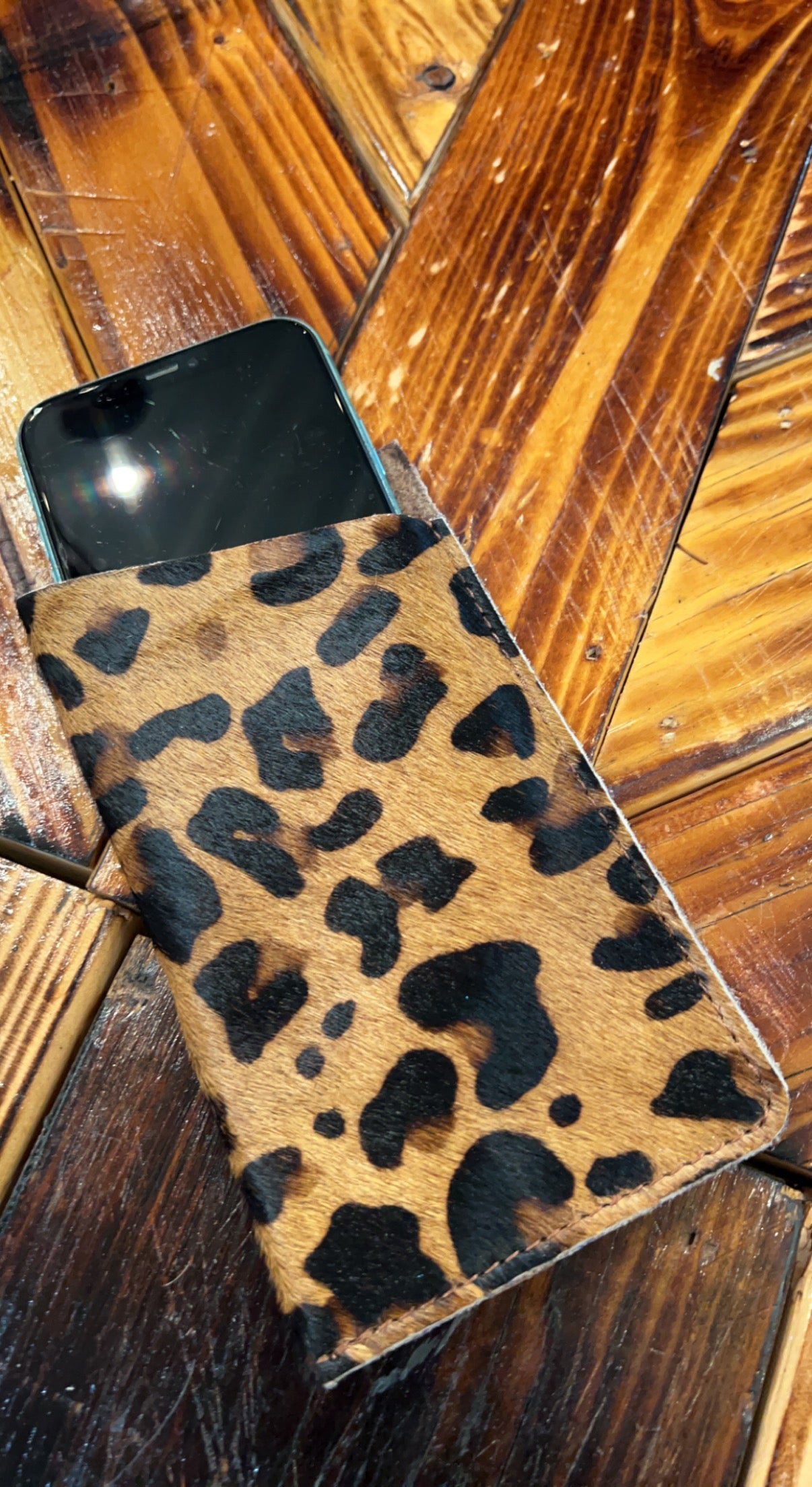Phone / Sunglasses pocket