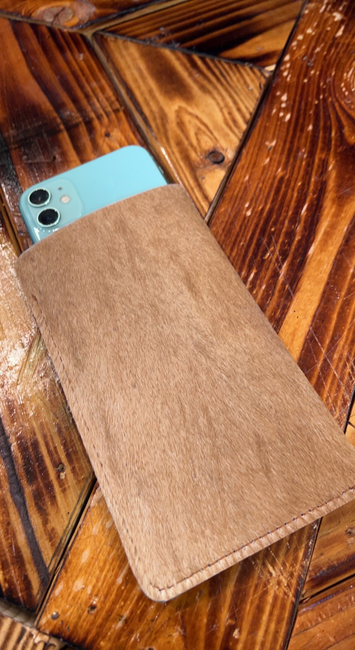 Phone / Sunglasses pocket