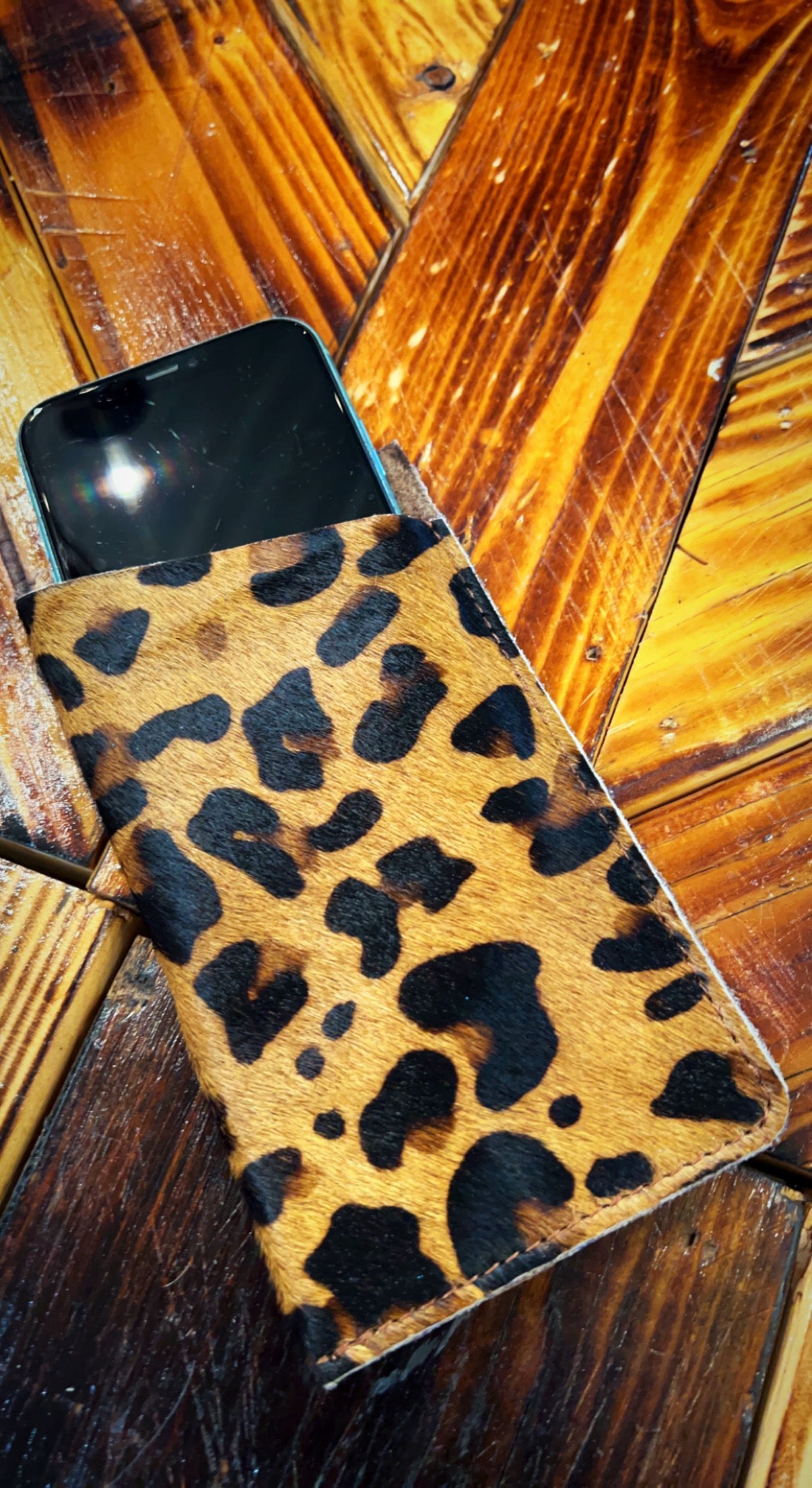 Phone / Sunglasses pocket