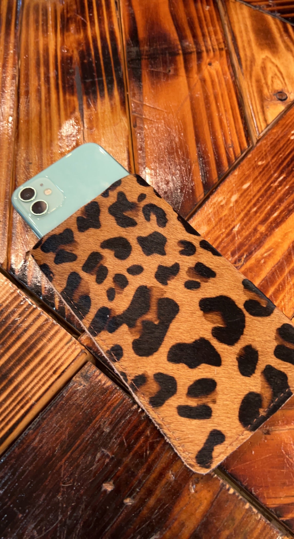 Phone / Sunglasses pocket