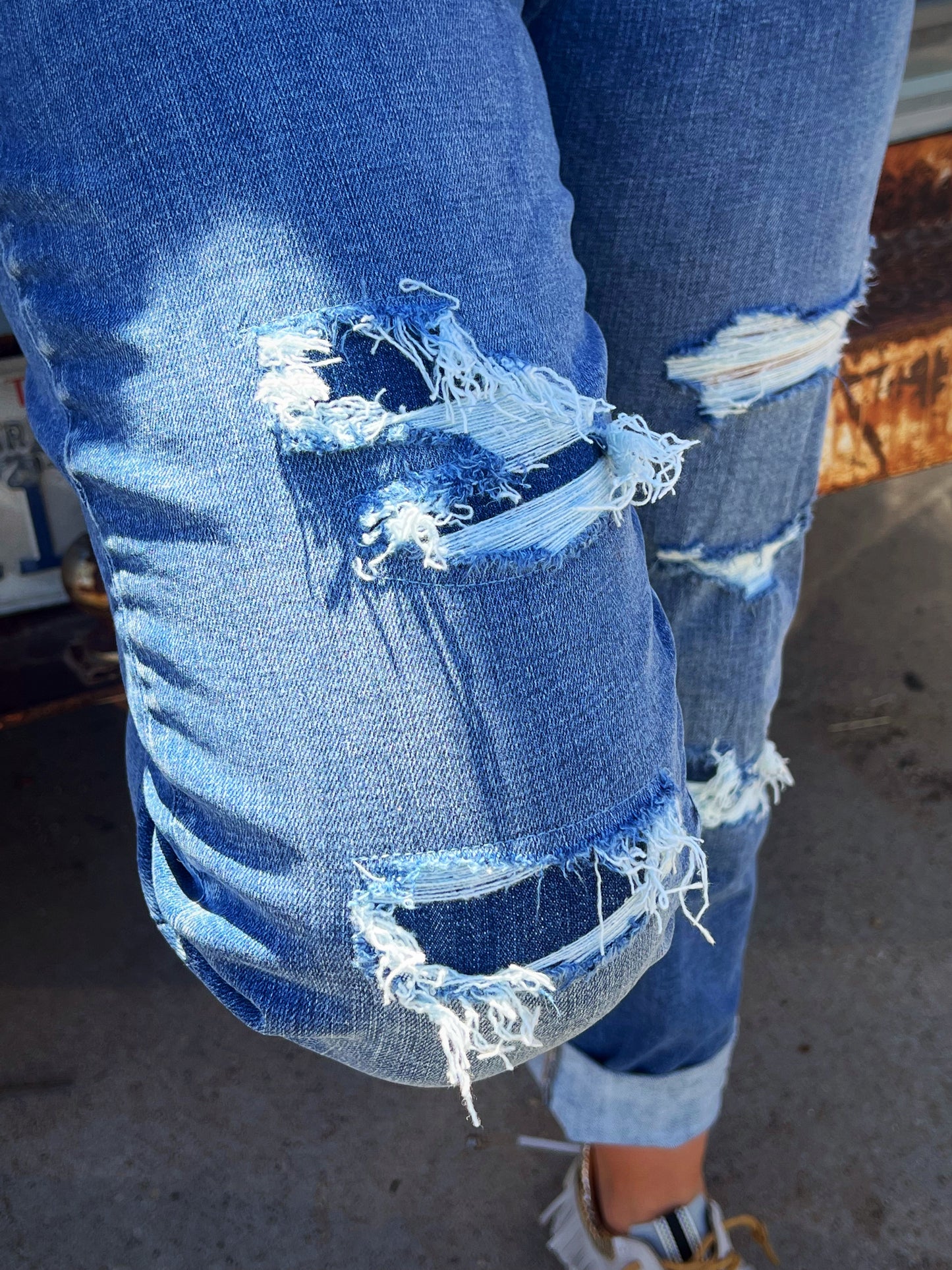 KanCan NINA MID RISE SLIM BOYFRIEND JEANS