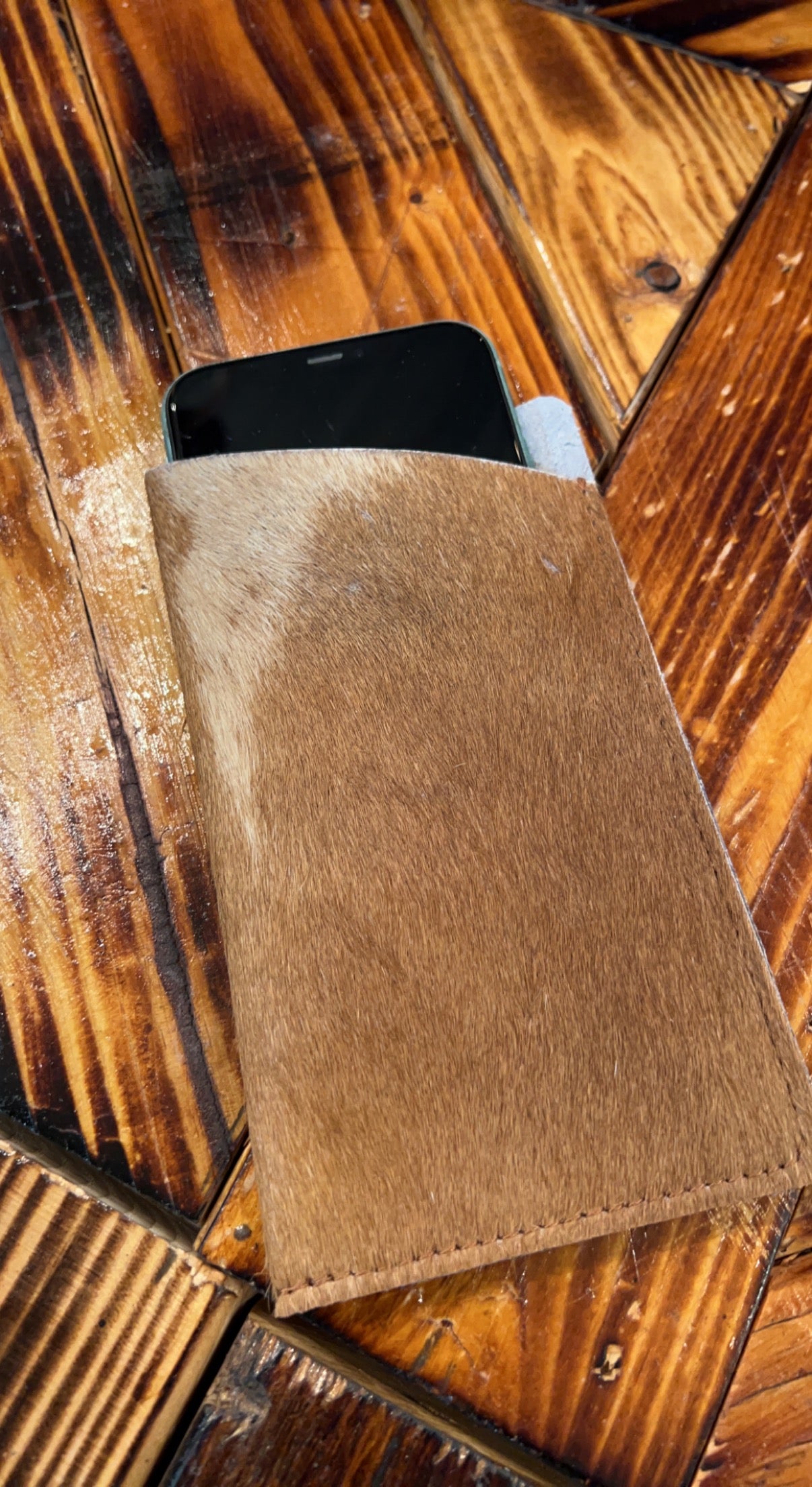 Phone / Sunglasses pocket