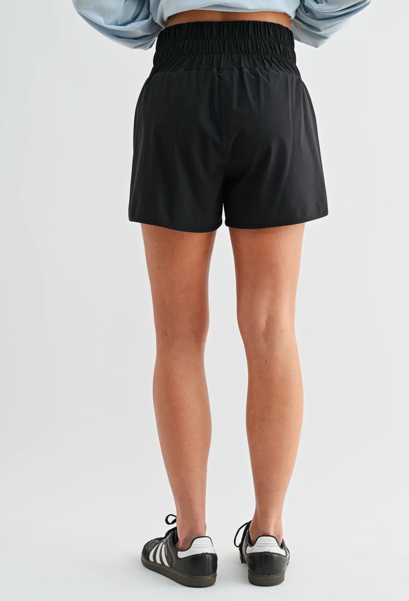 Mono B Contour Scallop Active Shorts