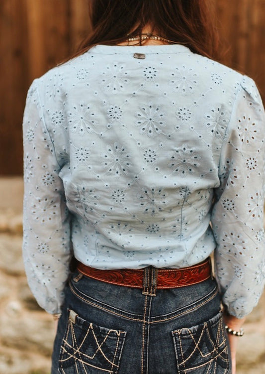 Light Blue Stretch Pearl Snap Elastic Cuff V Neck Eyelet Floral Top