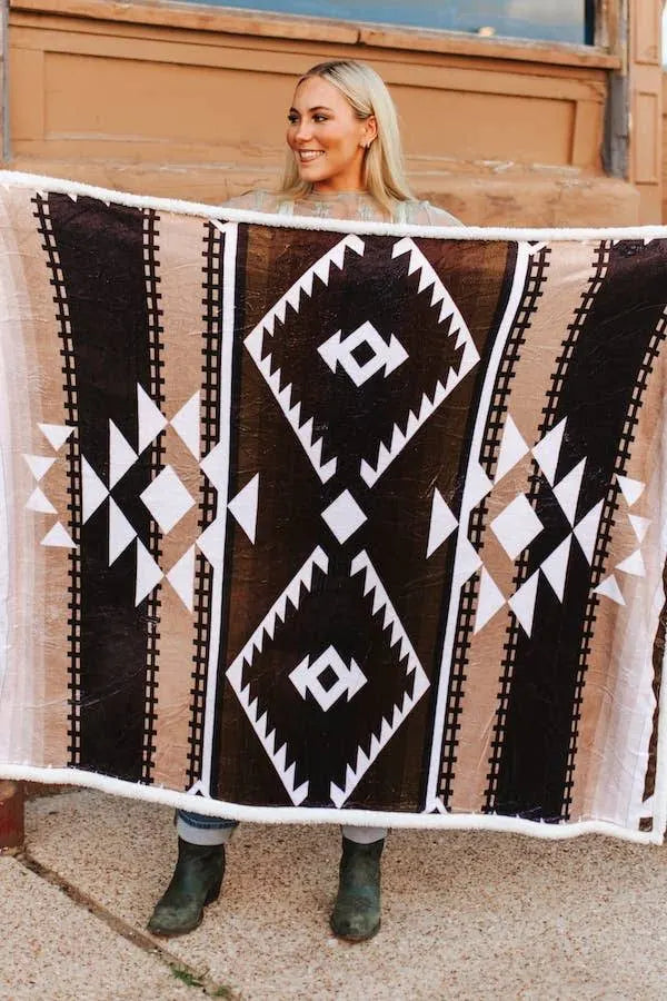 Brown Ivory Aztec Printed Ivory Sherpa Blanket (50in x 60in)