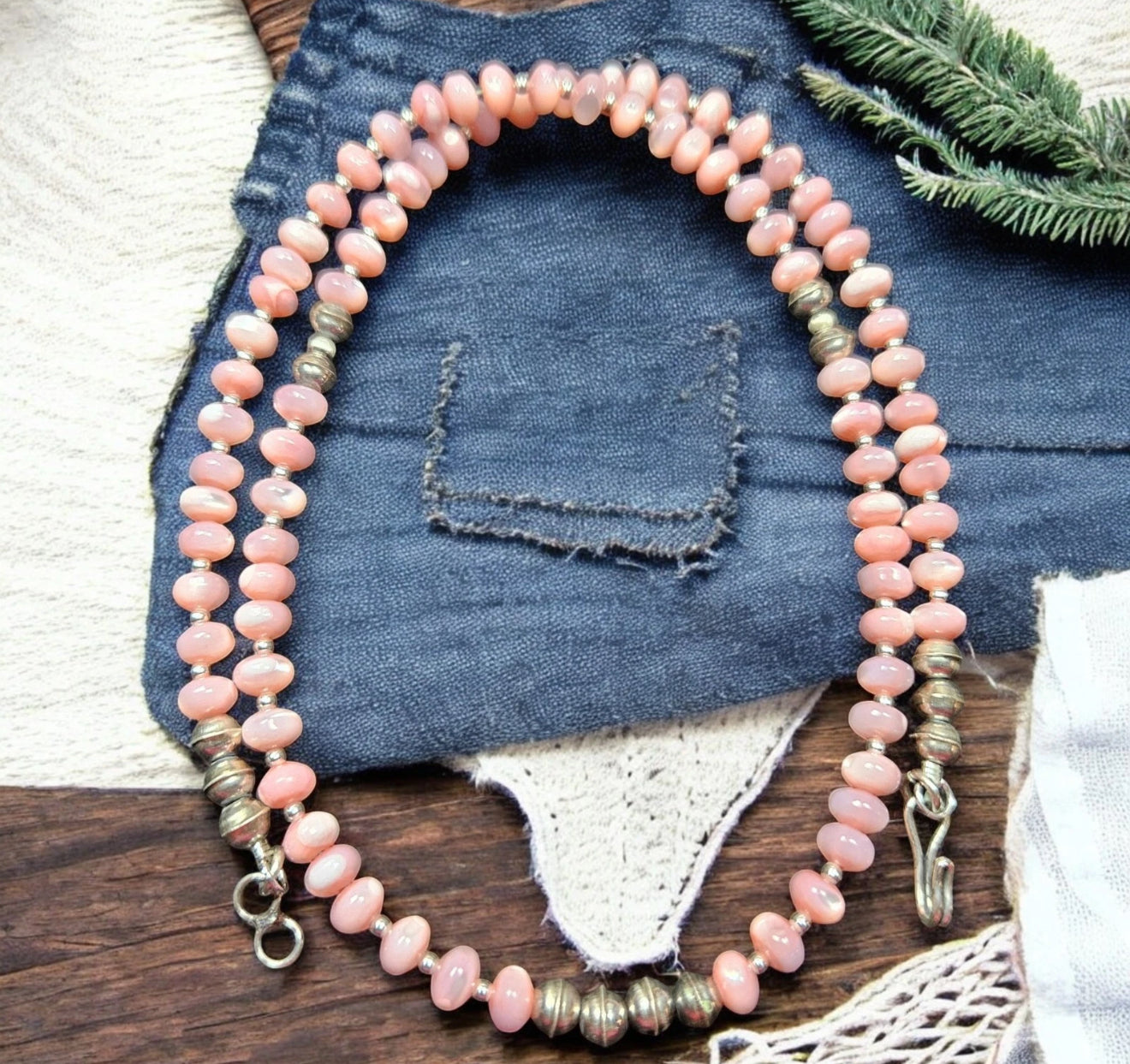 Sterling NAVAJO Pearl Pink Mother of Pearl Bench Beads Necklace VTG Silver 20"