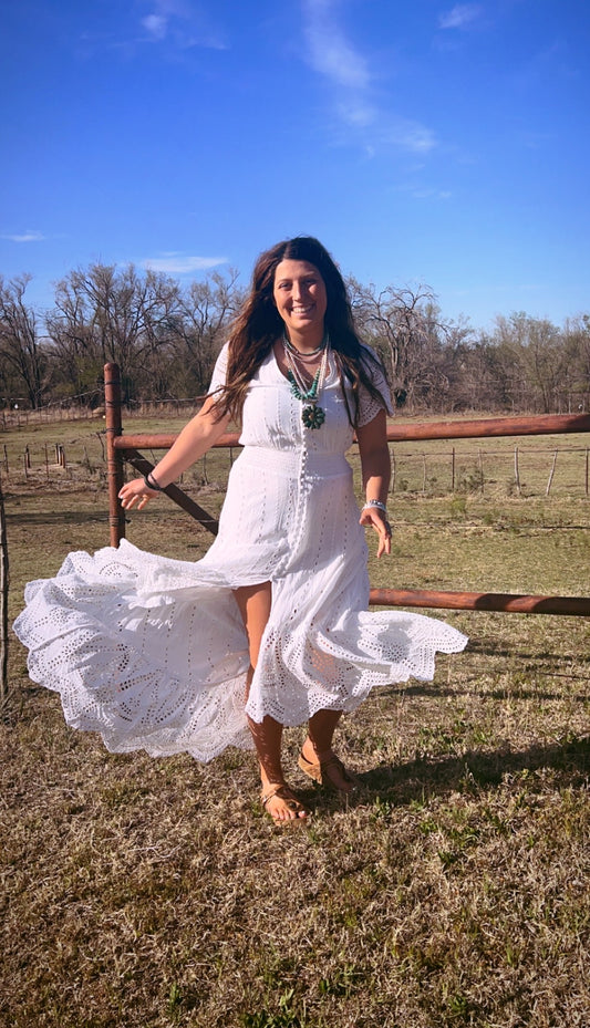 White longe lace western button dress