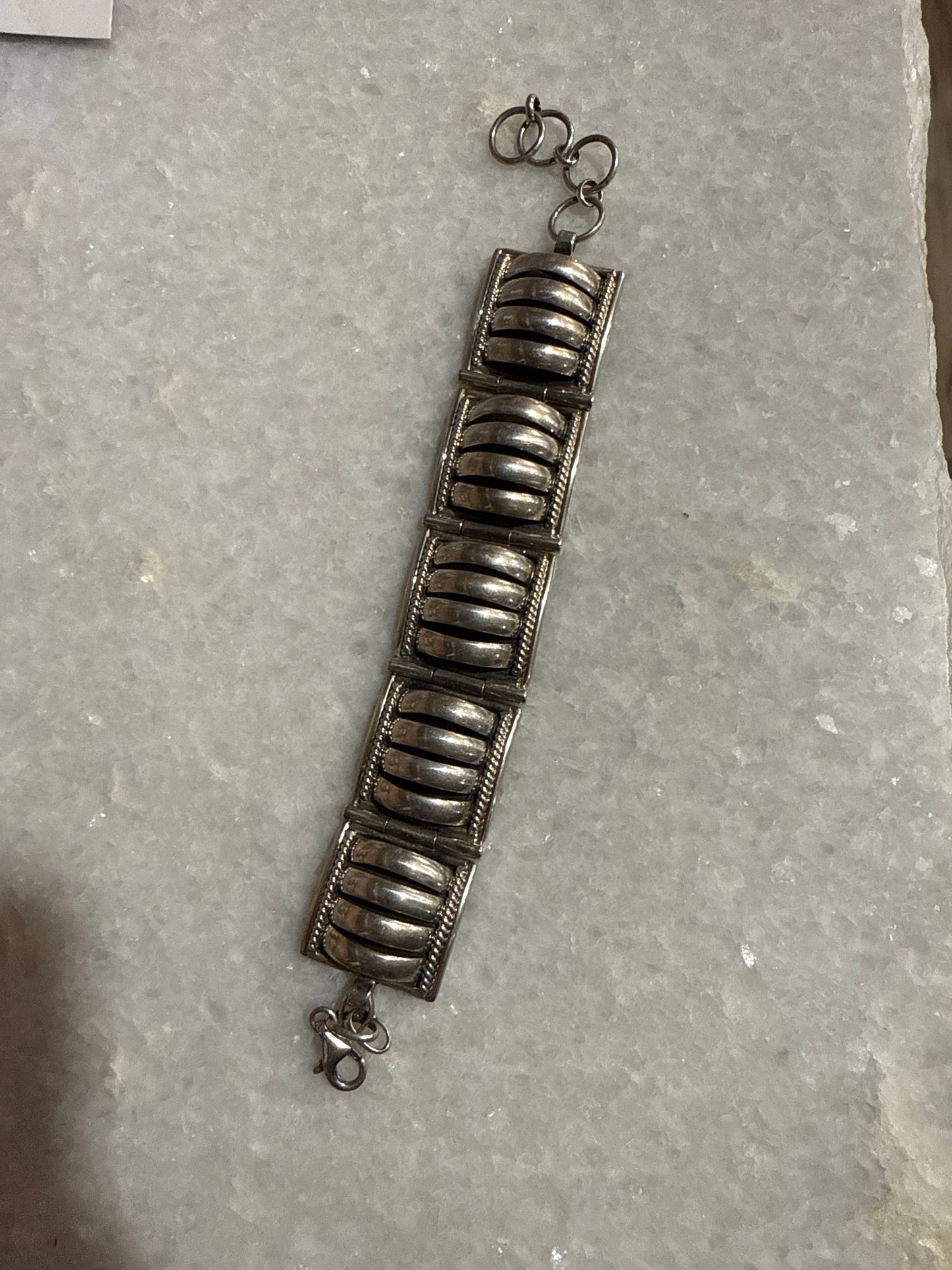 Priscilla Apache Pearl Stretch Sterling Silver Link Bracelet