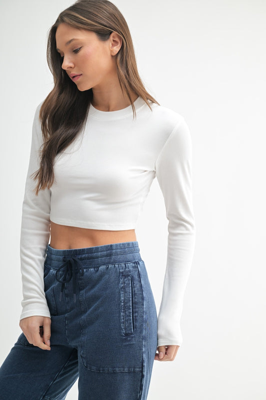 Mono b ESSENTIAL MICRO-RIBBED LONG-SLEEVED CROPPED ATHLEISURE TOP