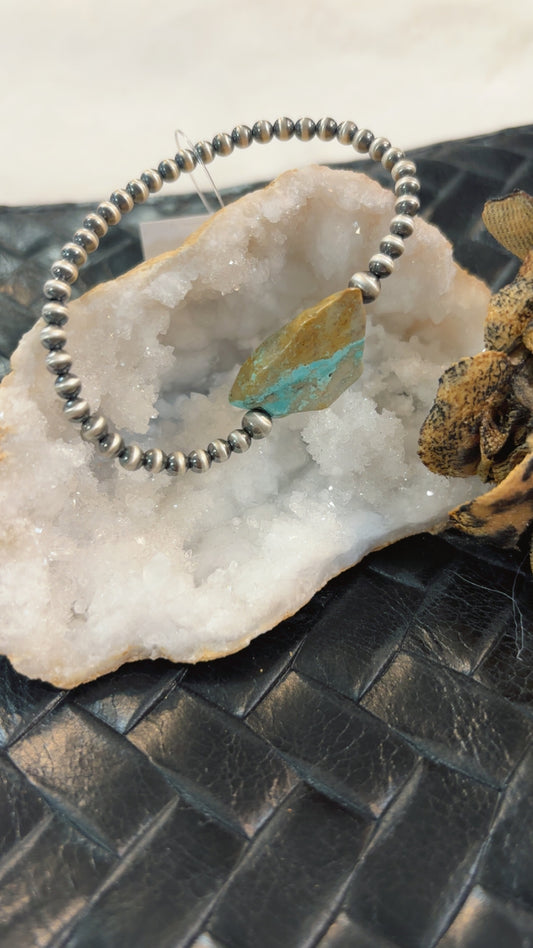 7.5” Sterling Silver HandStrung Kingman Single Flat StoneTurquoise Bead Stretch Bracelet