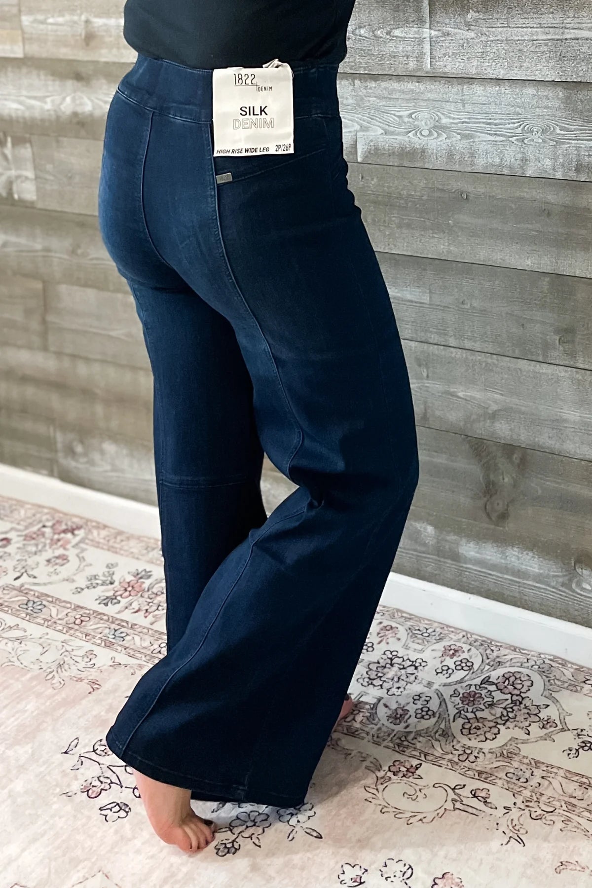 1822- PETITE 30'' MID-RISE PULL-ON WIDE LEG JEAN W/TUMMY CONTROL IN NAILA