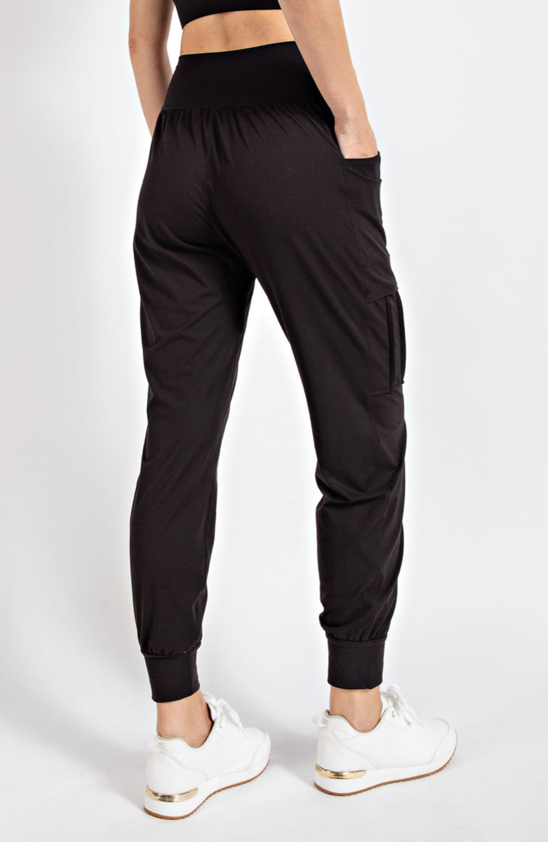 RAE MODE BUTTER JOGGER WITH SIDE POCKETS