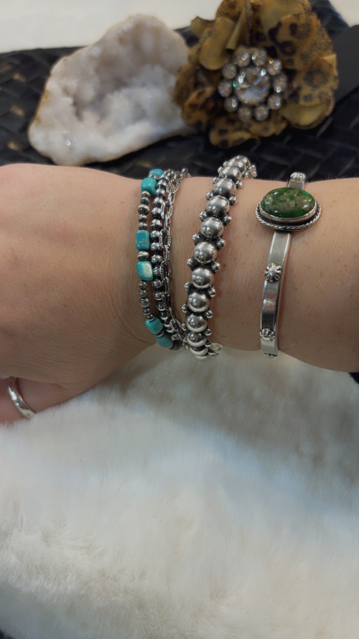 7.5” Sterling Silver HandStrung Kingman Square StoneTurquoise Bead Stretch Bracelet