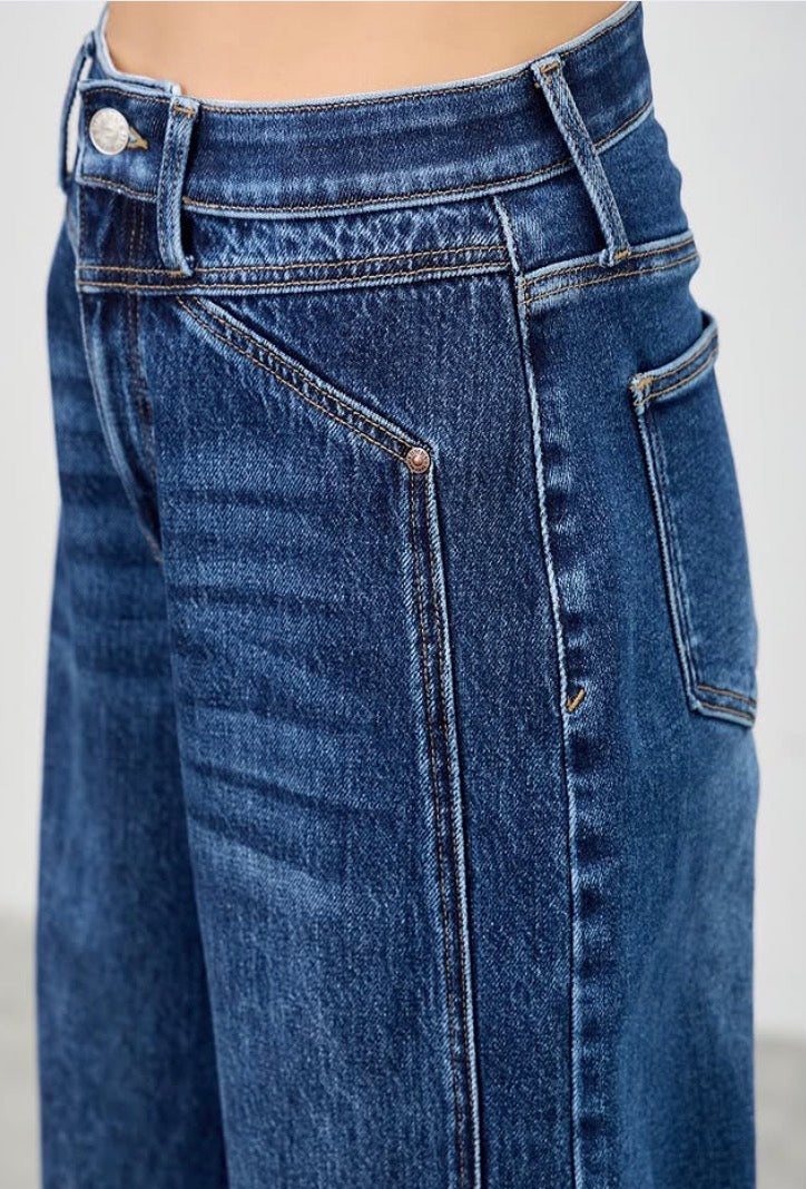 Saige High Rise Low Curve Crop Barrel Jeans