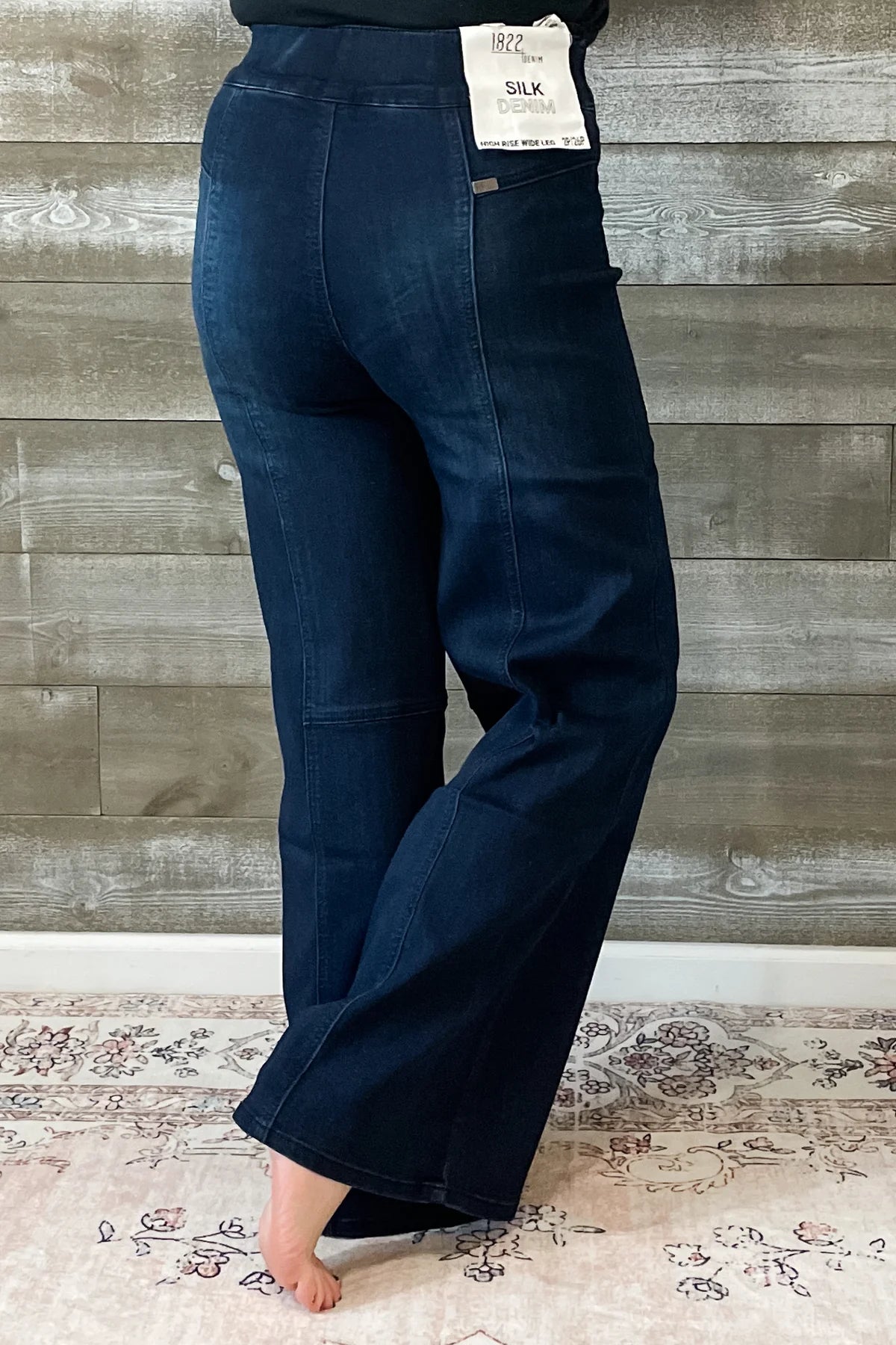 1822- PETITE 30'' MID-RISE PULL-ON WIDE LEG JEAN W/TUMMY CONTROL IN NAILA