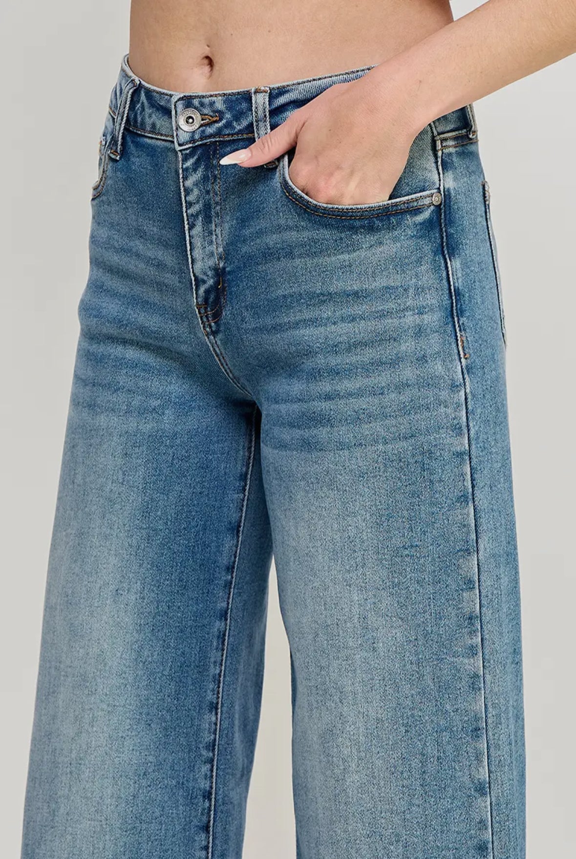 Rise Cuffed Jeans with Stretch