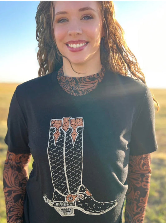 KNOCKIN' BOOTS TEE