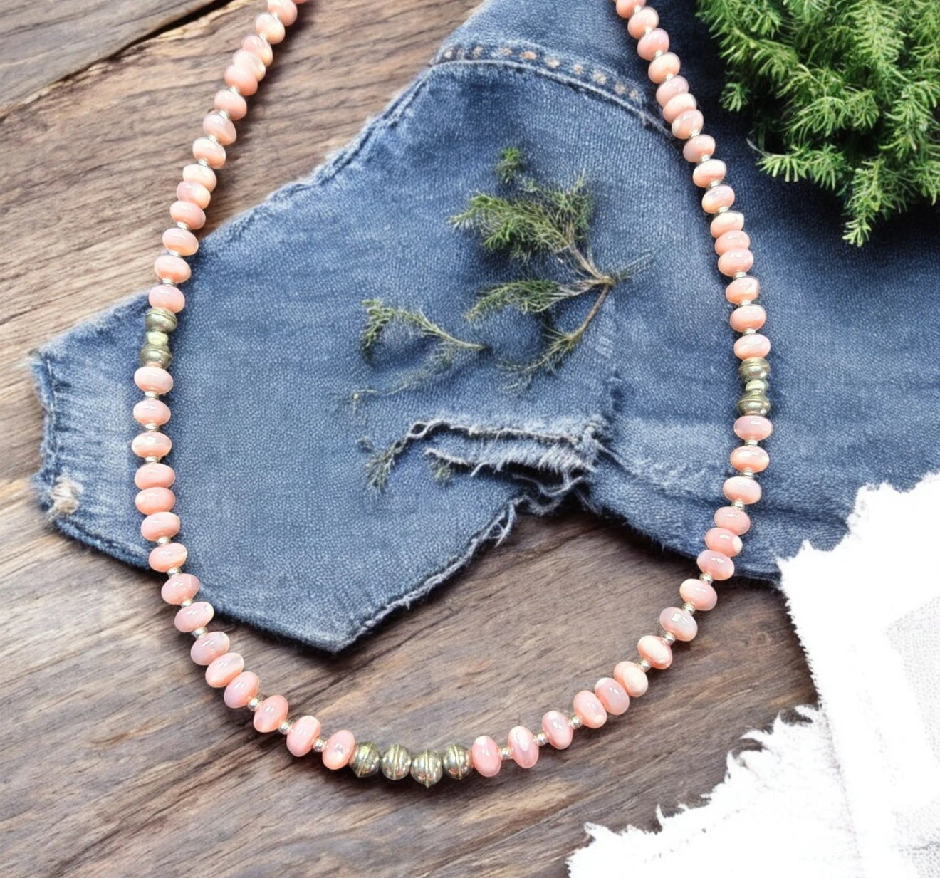 Sterling NAVAJO Pearl Pink Mother of Pearl Bench Beads Necklace VTG Silver 20"