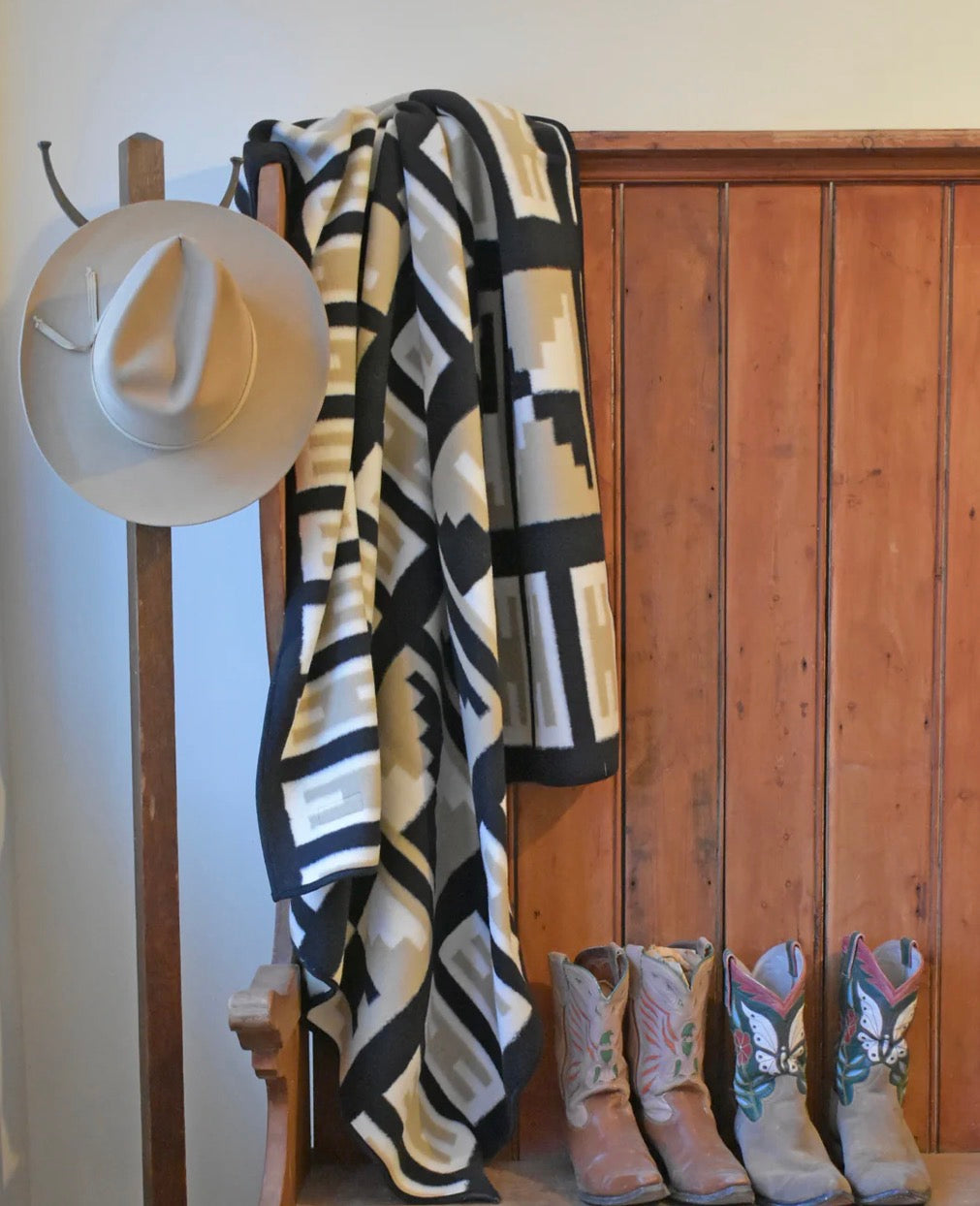 Tasha Polizzi Mesa Wool Blend LEO BLANKET THROW
