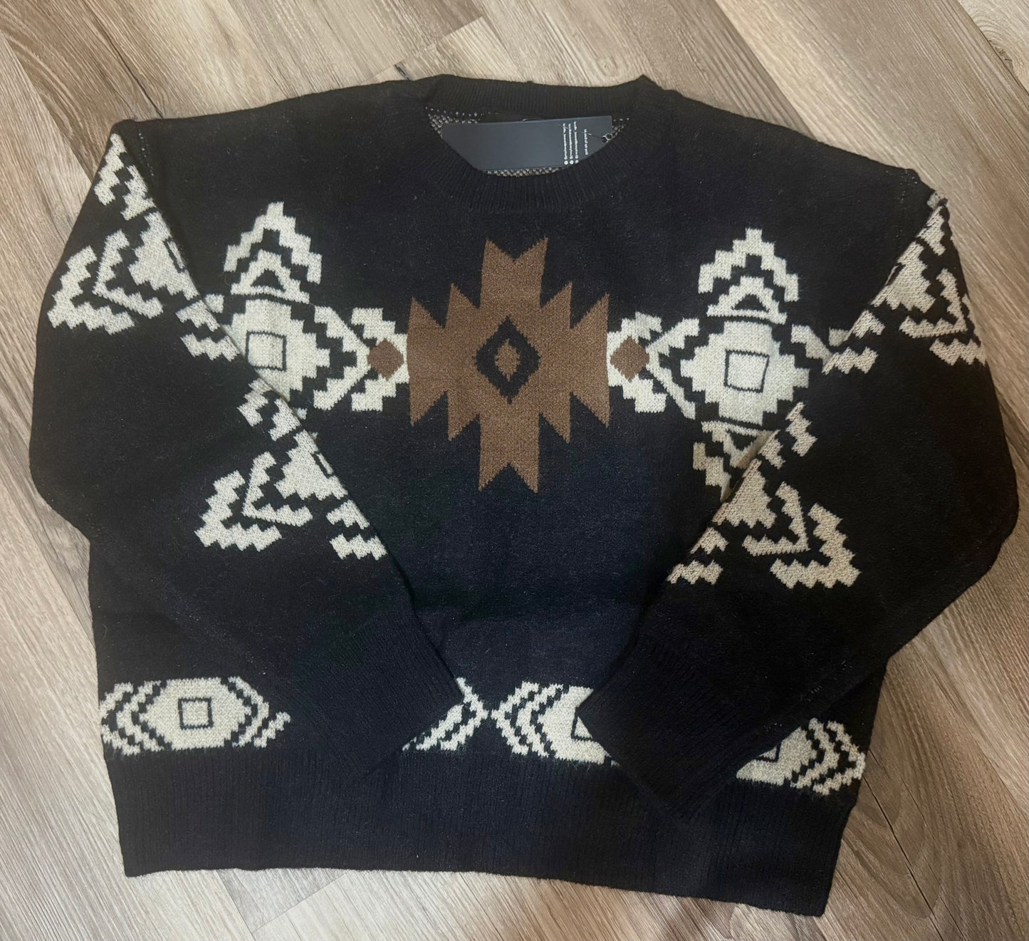 BLACK LONG SLEEVE CREAM AZTEC SWEATER
