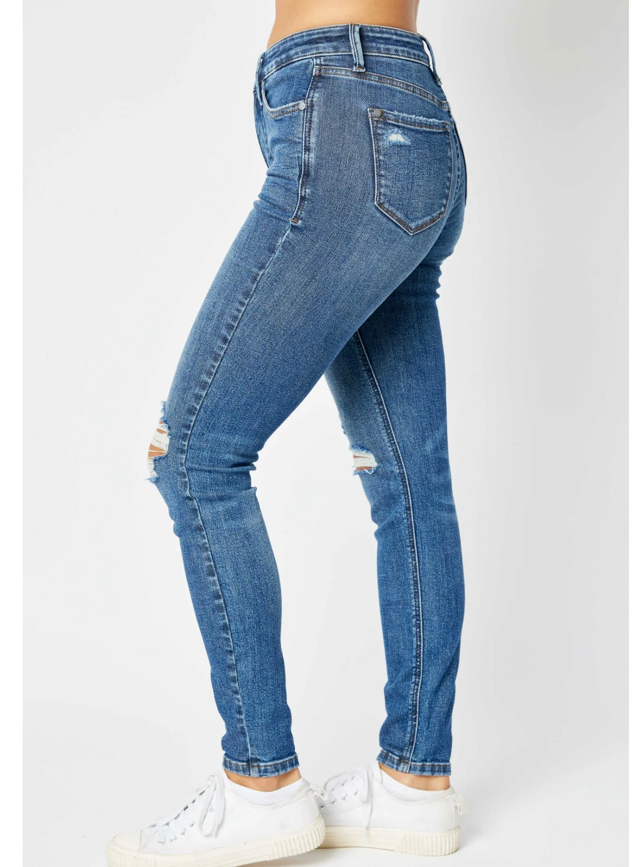 Judy Blue Mid Rise Tummy
Control Destroy Skinny
Denim