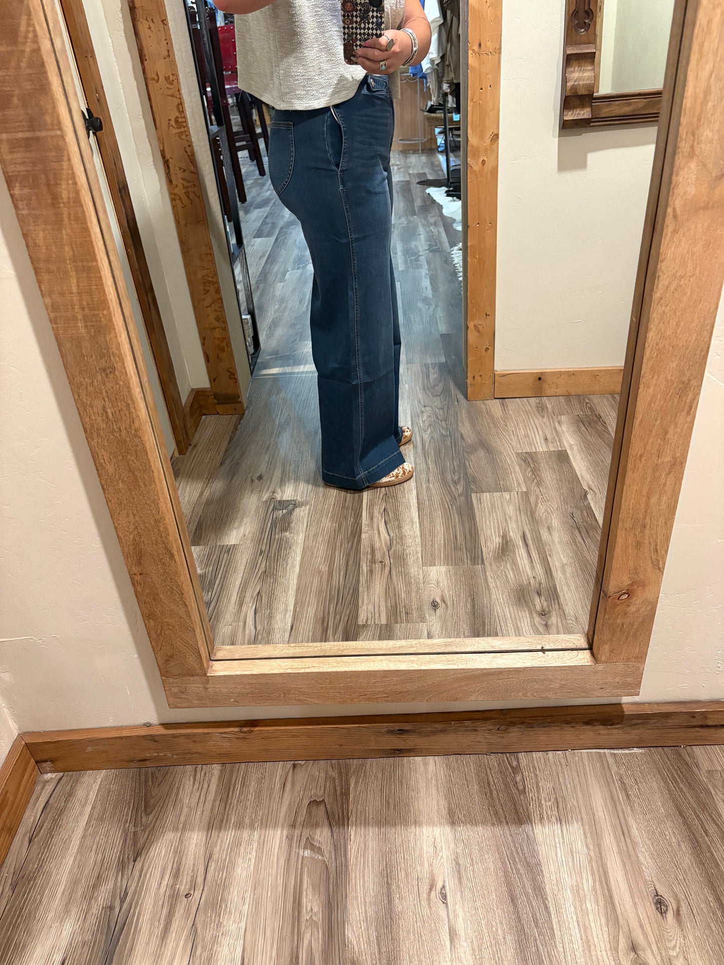1822 Waist Tab Wide Leg Lila