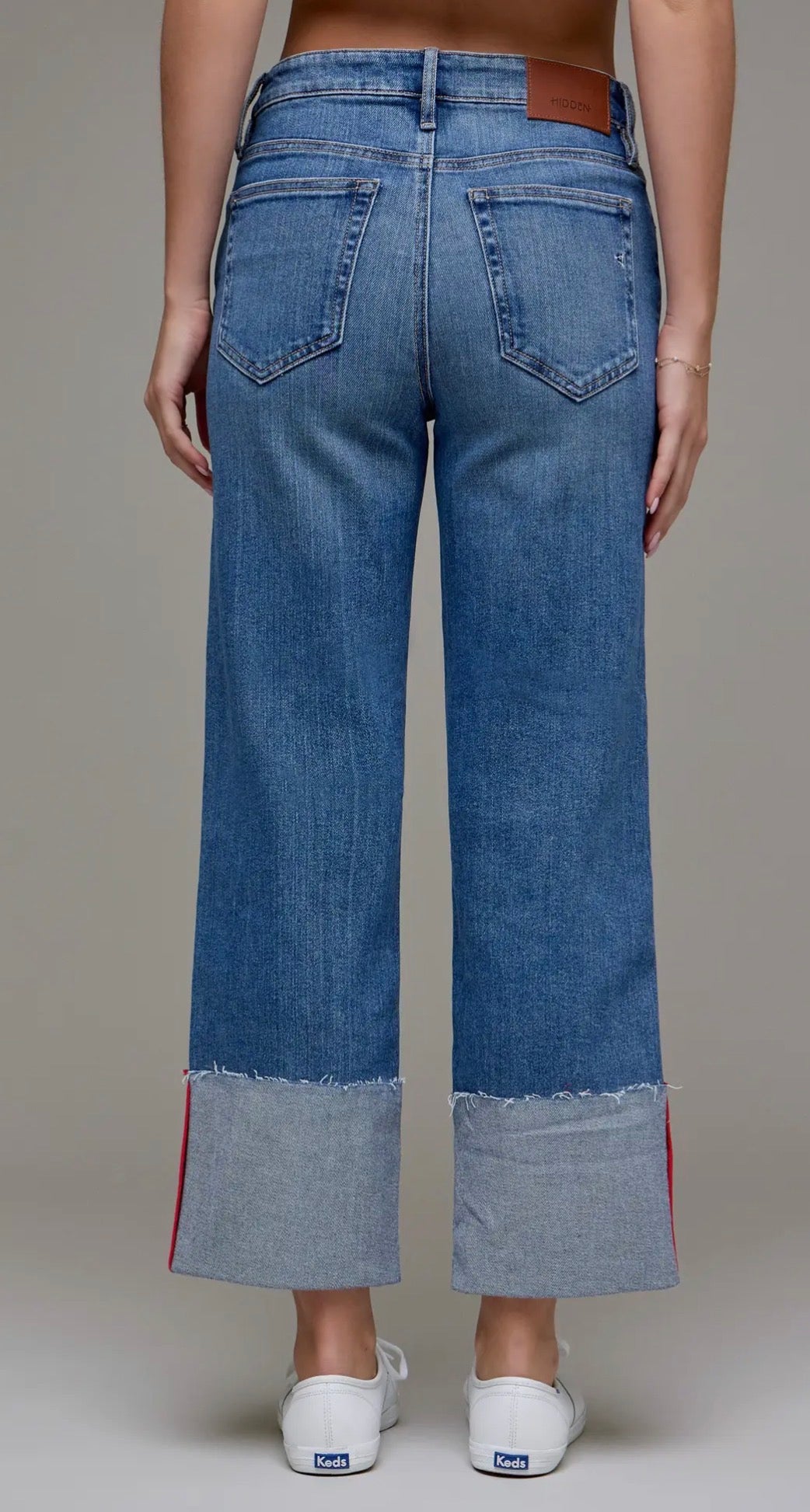 Hidden Jeans Medium Wash High Rise Cuffed Red Tape Cropped Classic Straight
