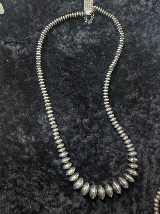 Sterling Silver Navajo Pearl Graduated Disc Necklace 24”