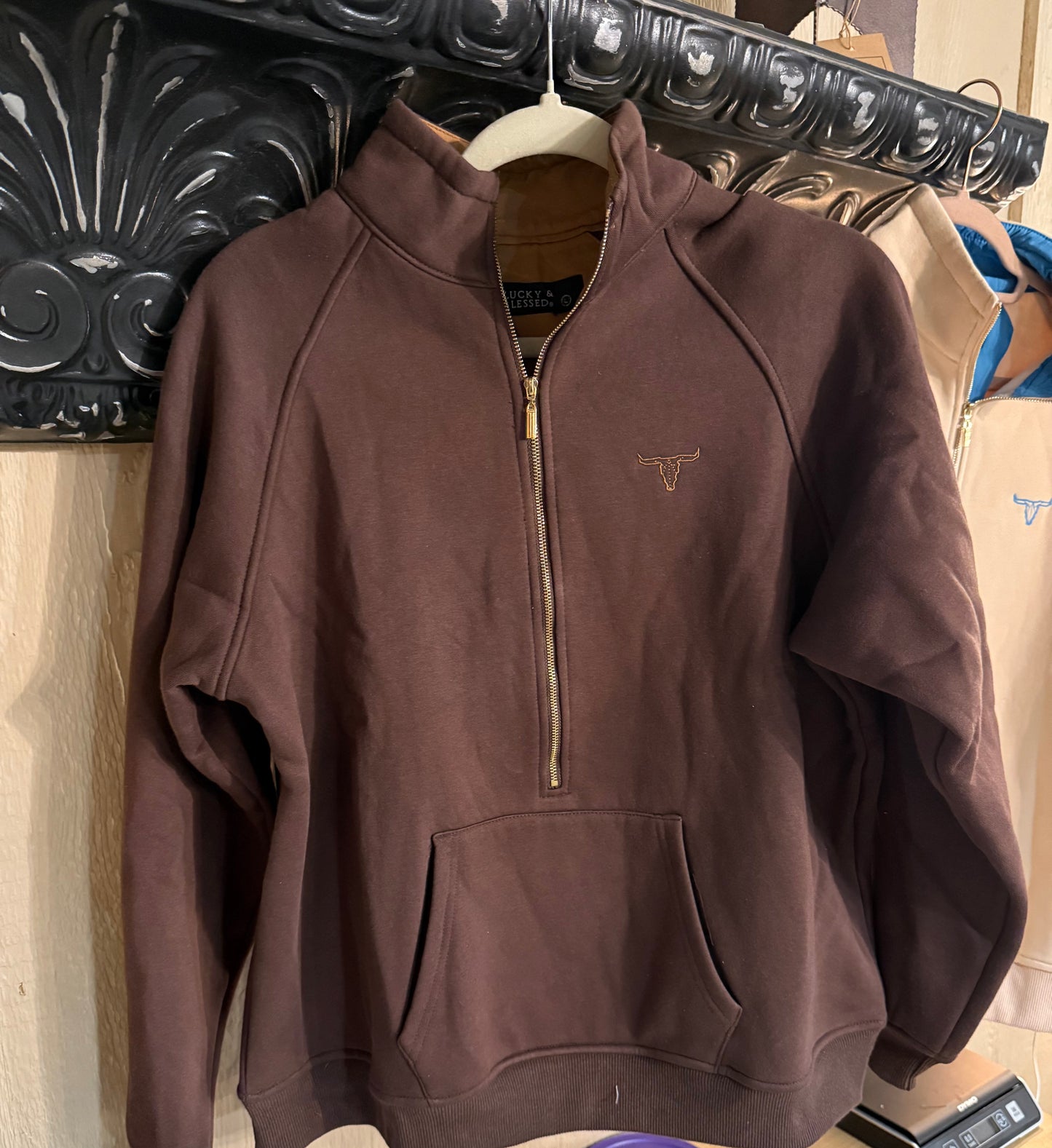 QUARTER ZIP SWEATSHIRT W FRONT POCKET