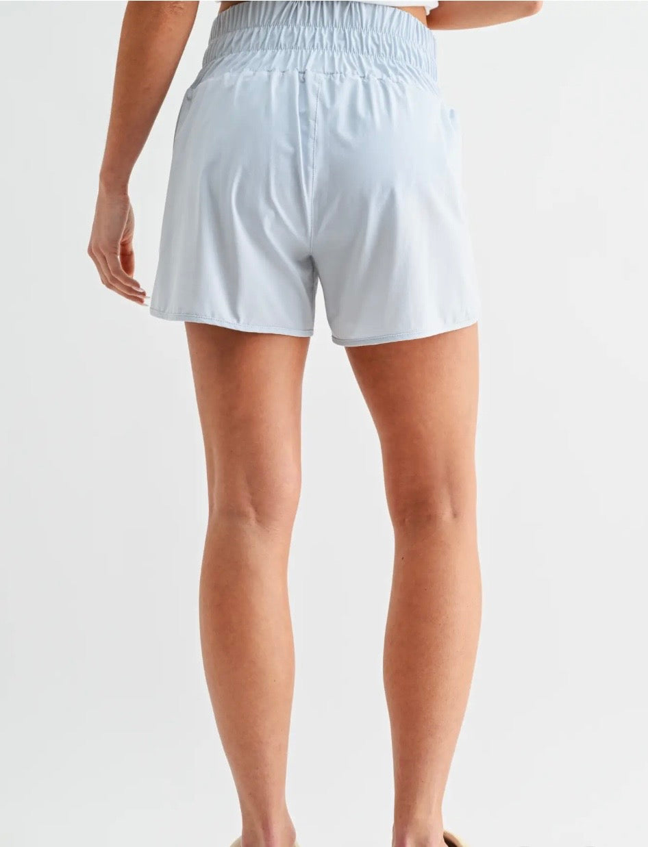 Mono B Contour Scallop Active Shorts