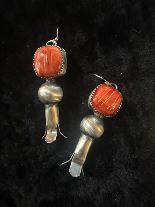 Navajo Handmade Tia Long SS Spiny Oyster Earrings